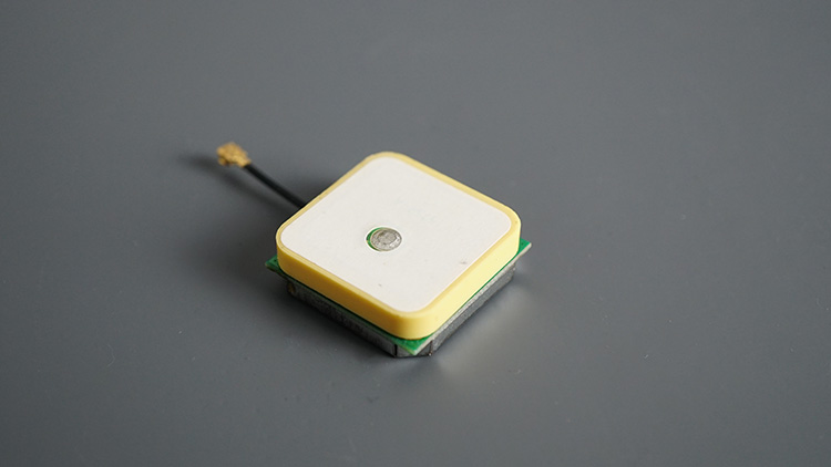 ceramic GPS antenna