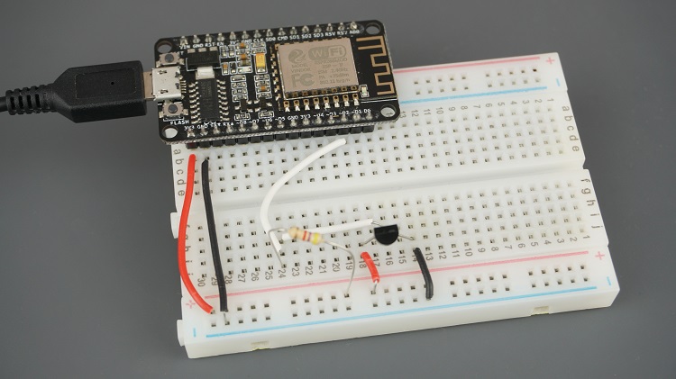 DS18B20 Single OneWire Temperature Sensor with ESP32 and Arduino IDE on Breadboard