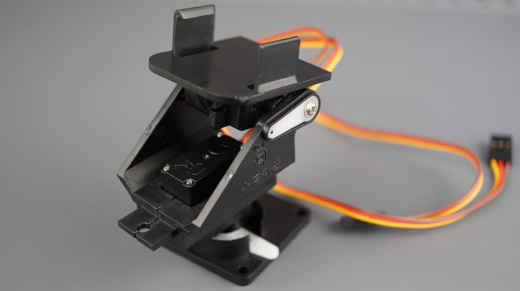 Pan and Tilt with SG90 Servo Motors ESP32-CAM