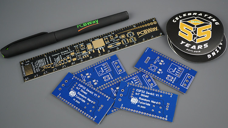 PCBWay Unboxing PCBs
