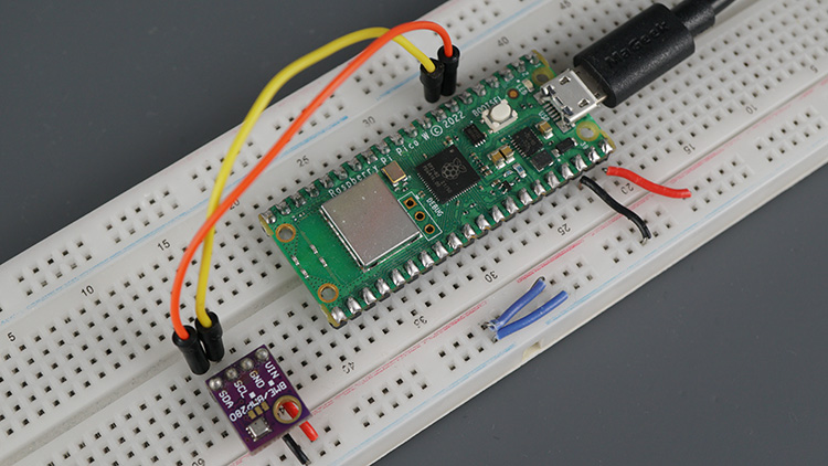 Raspberry Pi Pico connected to BME280