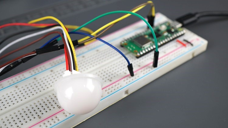 Raspberry Pi Pico with the BH1750 luminance sensor