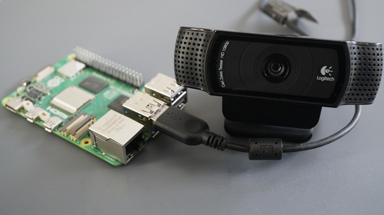 Raspberry Pi USB Camera webcam connected