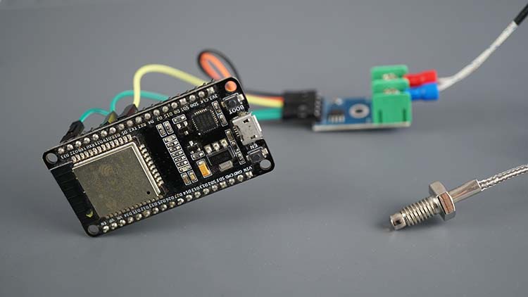 ESP32 with type-k thermocouple and MAX6675 amplifier